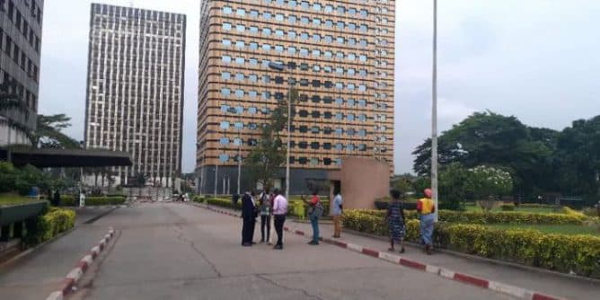 Arriérés de salaire des fonctionnaires en Côte d’Ivoire : le gouvernement paiera jusqu’en 2026