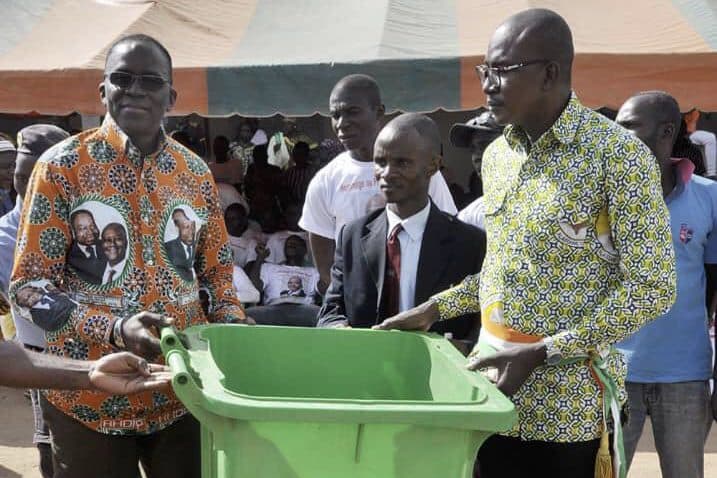 Worofla : du matériel de salubrité offert à la mairie
