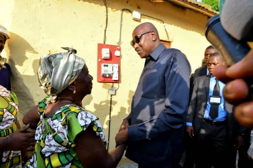 Abengourou : le Premier Ministre Amadou Gon Coulibaly connecte 795 habitants d'Adonikro à l'électricité