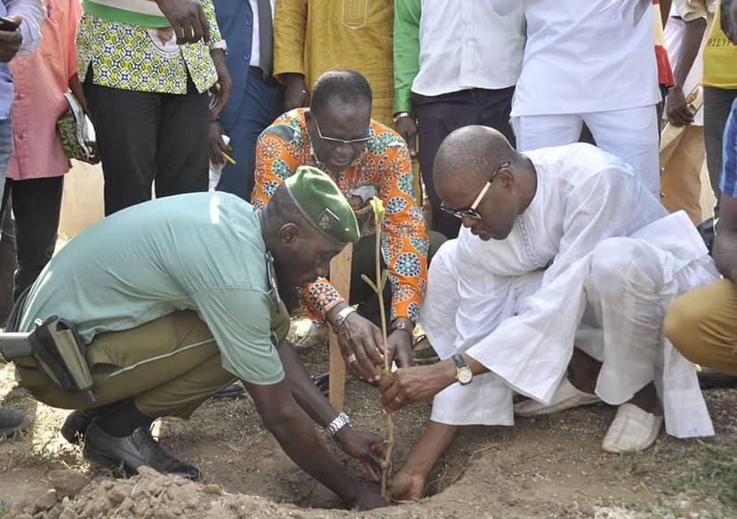 Reboisement : Bakary Sanogo, Conseiller Spécial du Premier Ministre, initie un planting d'arbres à Worofla
