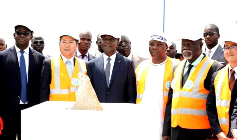 Infrastructures : le Terminal céréalier va accroître la compétitivité du port d'Abidjan, indique le ministre Amadou Koné