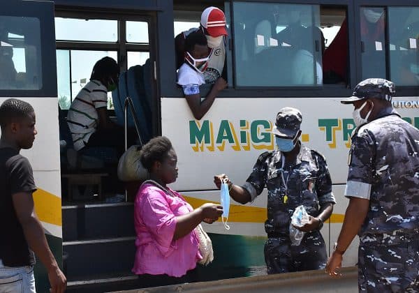 Covid-19 : Pour le non-respect des mesures barrières, 90 véhicules mis en fourrière (ministère des Transports)
