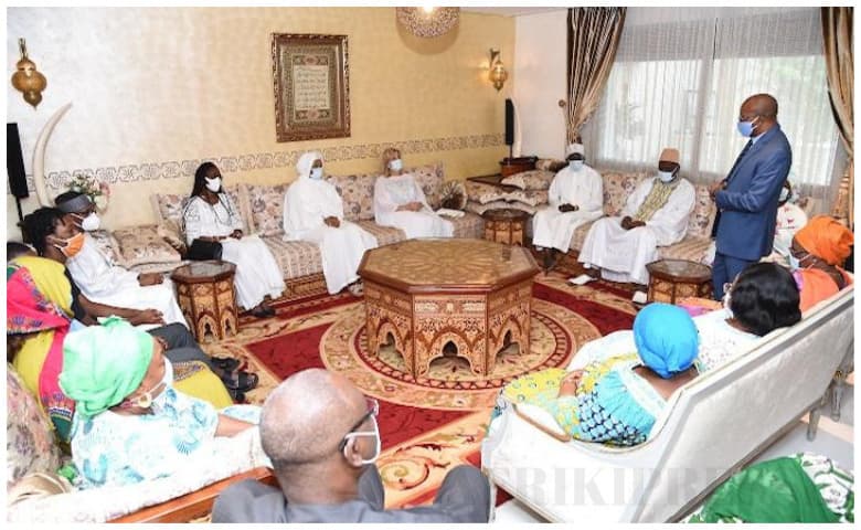 Dominique Ouattara présente les condoléances du couple présidentiel à la famille de Mamadi Diané décédé en août 2020 (Côte d’Ivoire)