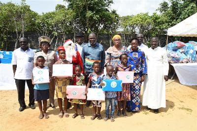 Noël à Assinie: 15 millions de fcfa de dons offerts (Dominique Ouattara, Côte d’ivoire)