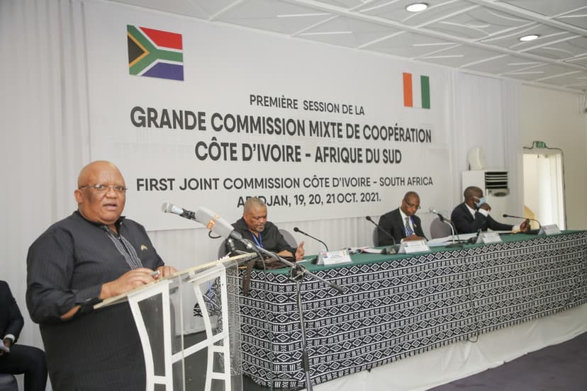 Coopération Côte d’Ivoire-Afrique du Sud: 23 projets en examen à Abidjan avant l’arrivée du Président Sud-africain en décembre prochain 
