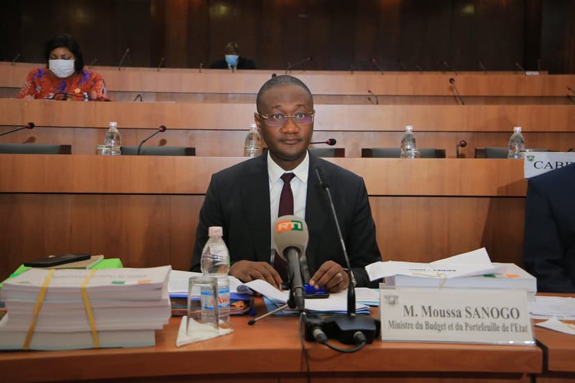 30 dotations et 150 programmes budgétaires : le budget 2022 présenté aux députés en Côte d'Ivoire