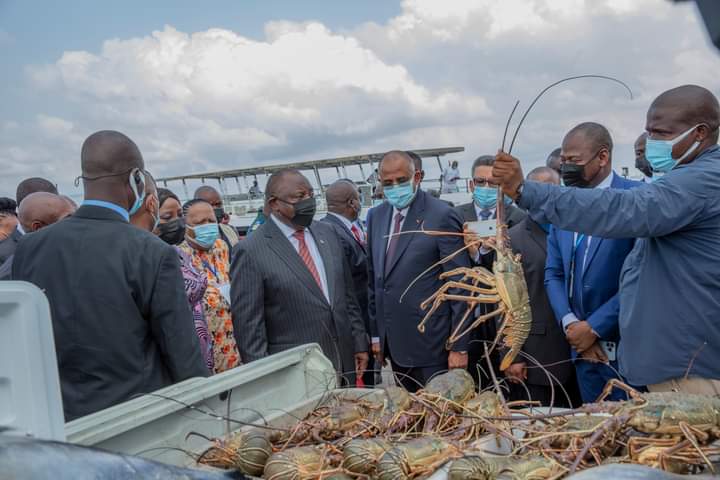 Le Président sud-africain, Cyril Ramaphosa, en visite au Port autonome d'Abidjan
