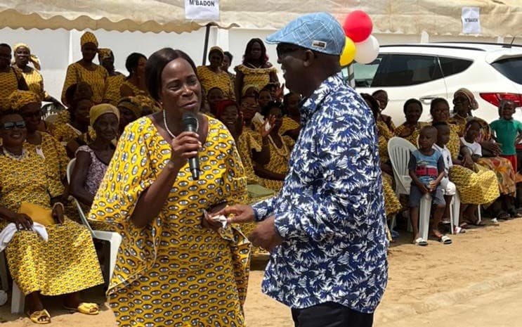 Fête des mères : Eric Taba passe un important message de Dominique Ouattara aux femmes Ébriés (Côte d’Ivoire)