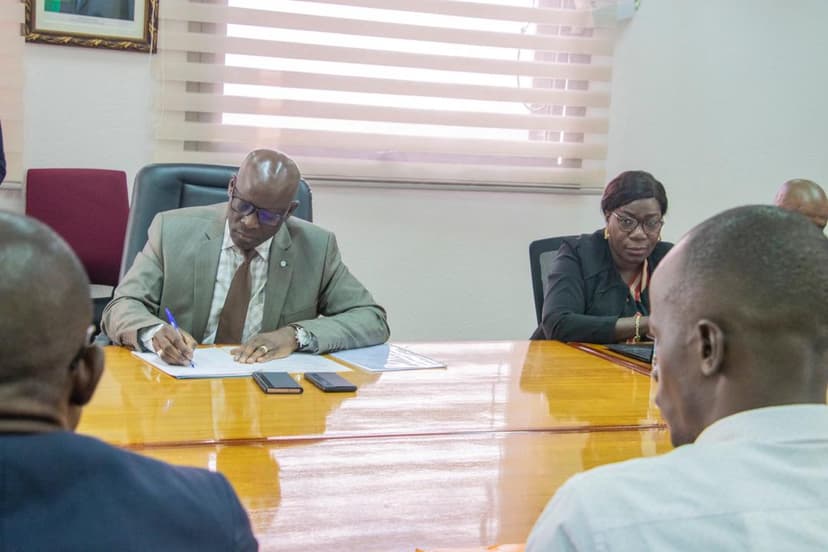 Docteurs non-recrutés en Côte d'Ivoire : Adama Diawara déconseille de brûler les thèses et la grève de la faim