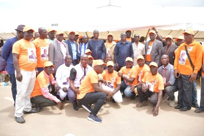 La Marahoué : les transporteurs reconnaissants au président Alassane Ouattara, en présence d'Amadou Koné (Côte d’Ivoire)