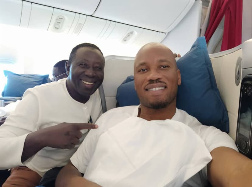 "De Paris à Abidjan , ce que j'ai dit à Drogba" : Tonton Bouba raconte son retour au pays avec la légende dans l'avion