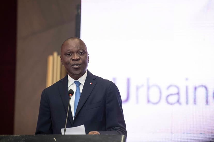 Modernisation du transport artisanal en réflexion à Abidjan : Amadou KONÉ engage l’AMUGA à réformer les secteurs des Gbaka, des taxis communaux et des pinasses.