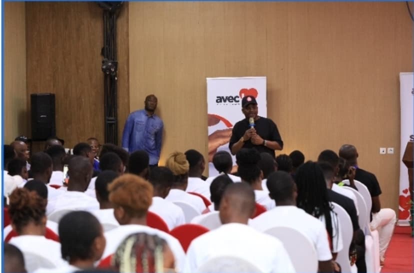 Candidature aux municipales 2023 au Plateau : Fabrice Sawegnon annonce les couleurs devant 200 jeunes