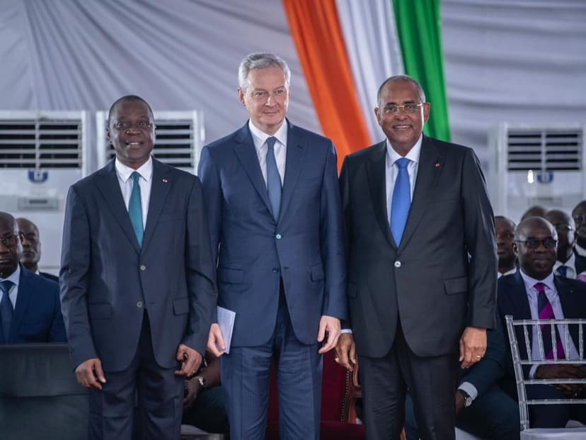 Relations franco-ivoiriennes : Bruno Lemaire et Patrick Achi lancent la 3e phase de l’Extension de l’Aéroport Félix Houphouët-Boigny et signent des engagements financiers du métro d’Abidjan en présence d'Amadou Koné