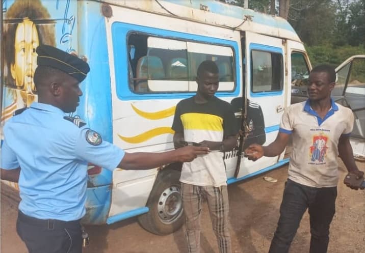 Semaine de sécurité routière : l’opération déployée sur l’ensemble du pays, 5877 forces de l’ordre, 441 véhicules et 556 motos engagés au 2e jour, samedi