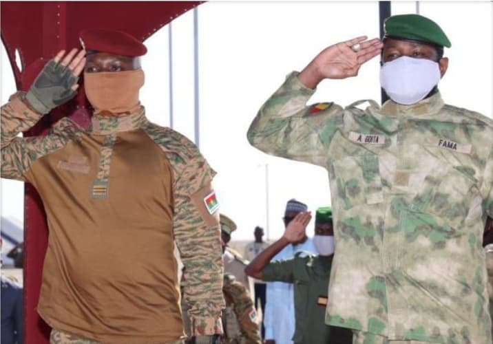 Sahel : Les pouvoirs militaires dans le déni de démocratie