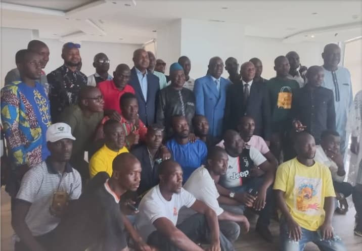 Transport urbain : fin de formation pour 40 bénéficiaires des gbakas “L'Abidjanaise”