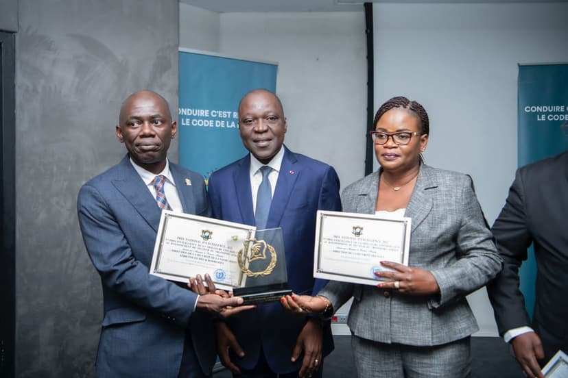 Prix national d’Excellence 2022 : Amadou Koné récompense les 2e et 3e du secteur des transports