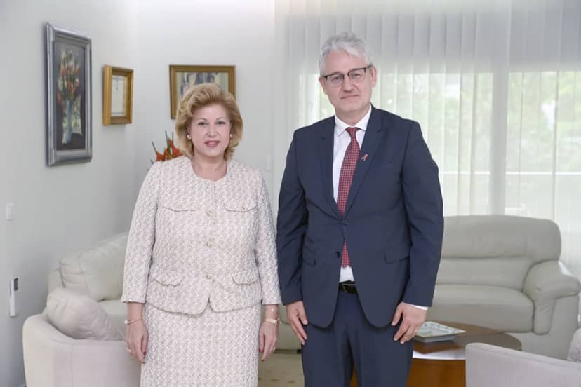 Lutte contre le VIH pédiatrique : L’ONUSIDA sollicite le parrainage et l’appui de la Première Dame Dominique Ouattara