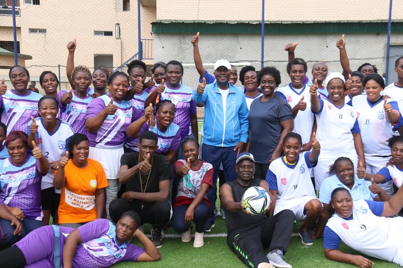 Tournoi de football féminin à Cocody : l'AOC salue le grand intérêt d'Éric Taba