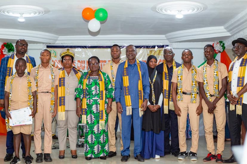 Éducation dans le Gbêkê : Amadou Koné salué pour ses actions en faveur de l'excellence