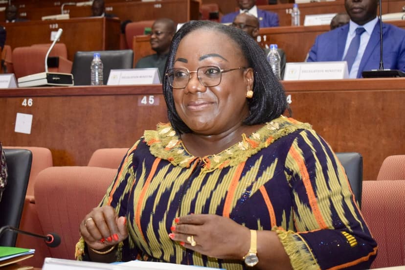 Côte d’Ivoire: après les députés, Anne Désirée Ouloto obtient le quitus des sénateurs pour un nouveau statut général de la Fonction Publique, voici les nouvelles reformes