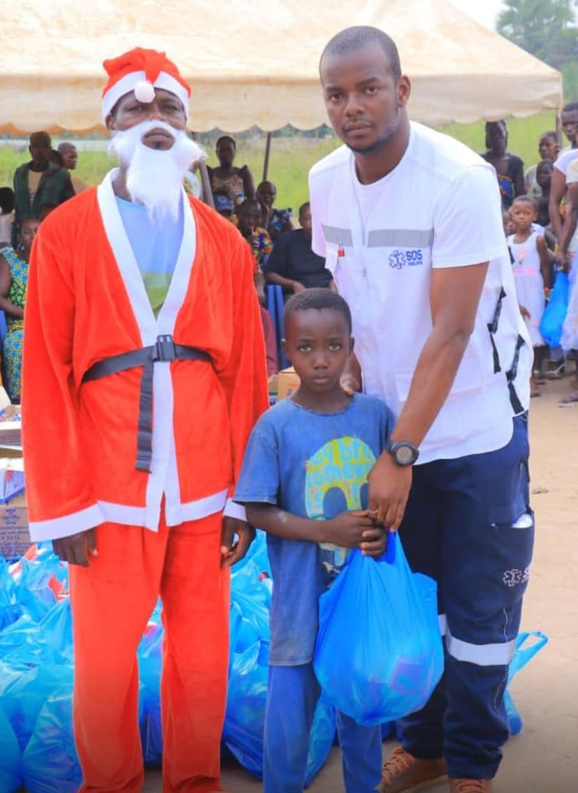 Yamoussoukro : l’Ong Amveo permet à des orphelins de célébrer Noël et le Nouvel an