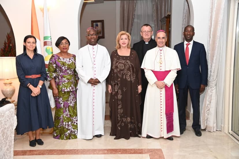 La Fondation Internationale Notre Dame de la Paix de Yamoussoukro chez la Première dame