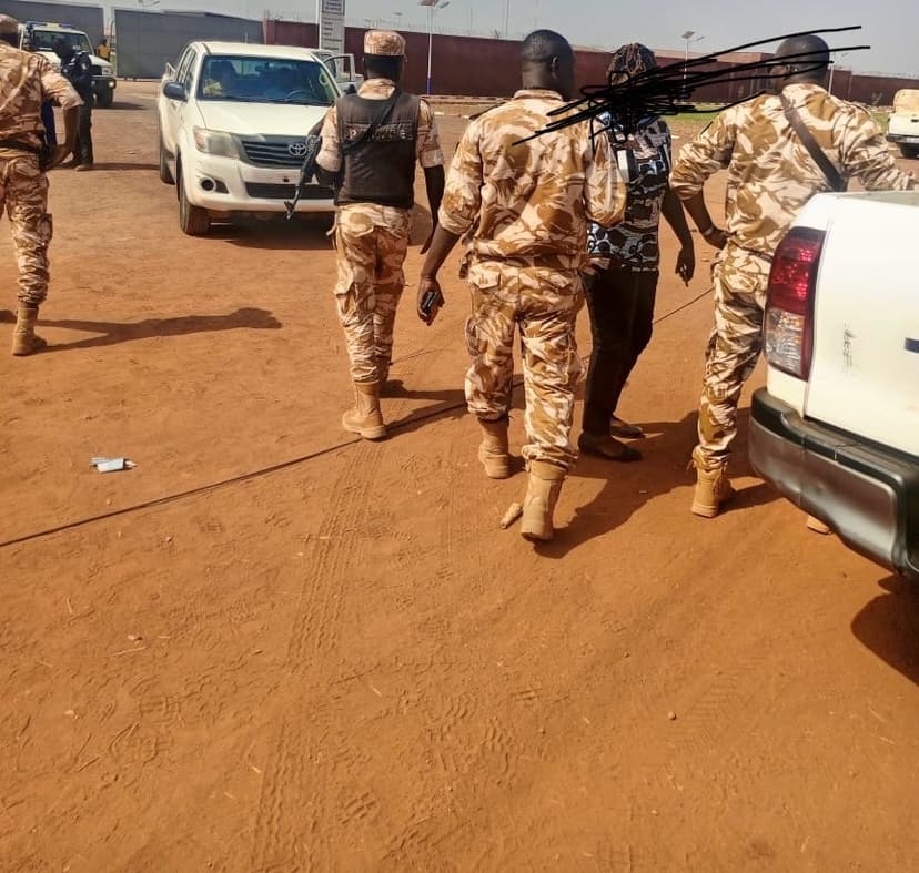 Côte d’Ivoire : des policiers et des journalistes Burkinabè mis aux arrêts en territoire ivoirien pendant quelques heures