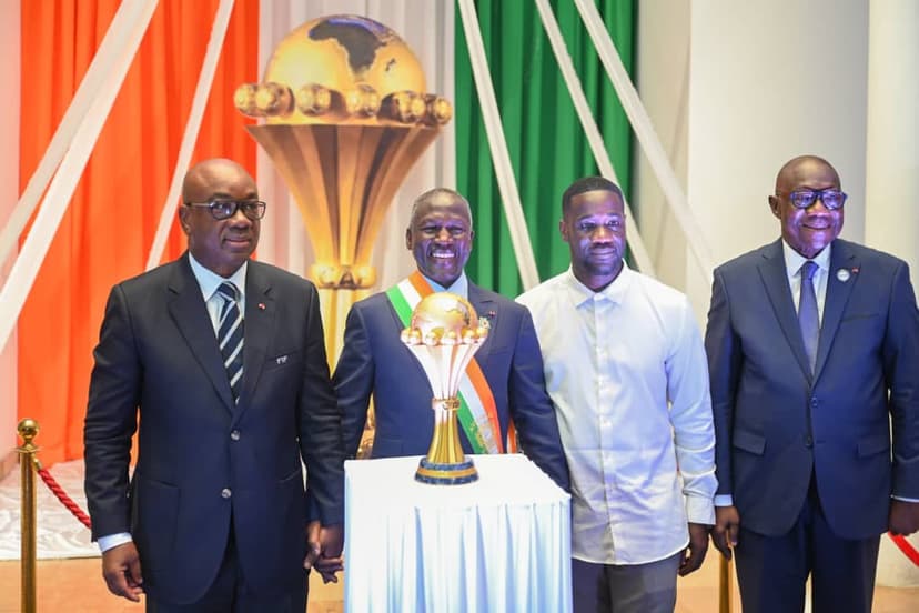 Côte d'Ivoire : les champions d'Afrique présentent leur trophée aux députés