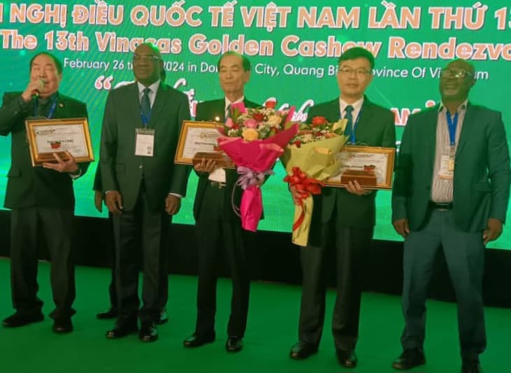13ème Conférence Annuelle du Vinacas au Vietnam : Dr Adama Coulibaly présente les opportunités d'investissements dans la filière cajou en Côte d'Ivoire