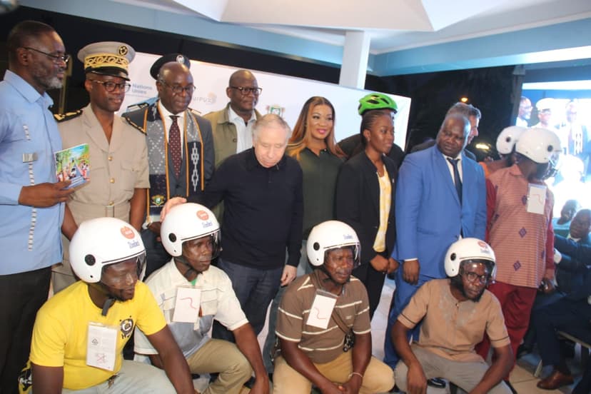 14è Semaine nationale de la sécurité routière à Bouaké : 800 casques offerts aux motocyclistes