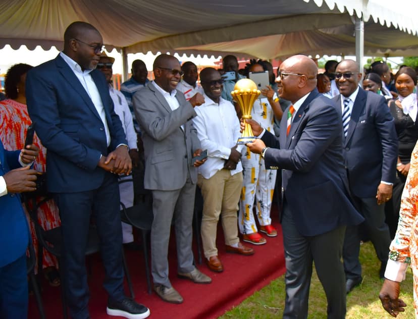 Présentation du trophée de la CAN 2023 : " J'ai une pensée empreinte de reconnaissance pour Jean Louis Gasset principal architecte de la sélection ", Idriss Diallo (Président de la FIF)