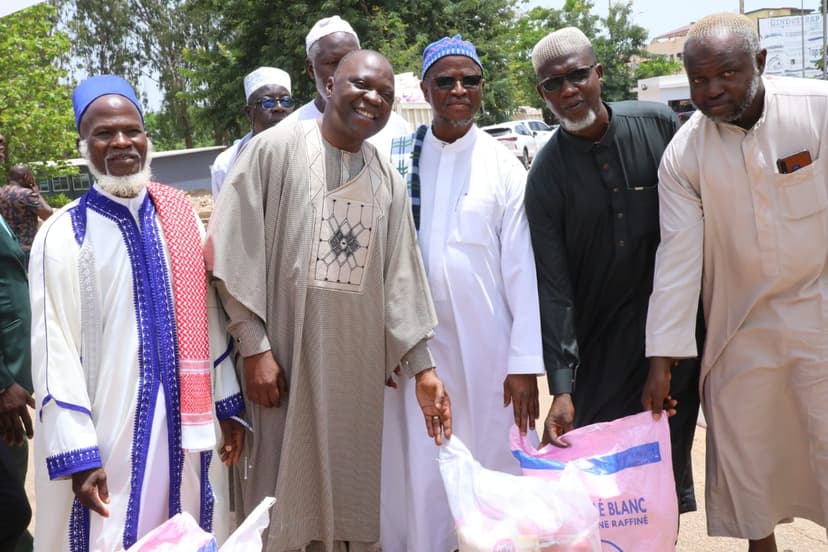Ramadan 2024 à Bouaké : Amadou Koné fait un important don aux populations