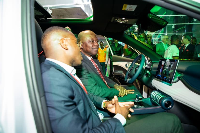 Automobile : Amadou Koné salue l’arrivée des voitures électriques BYD en Côte d’Ivoire