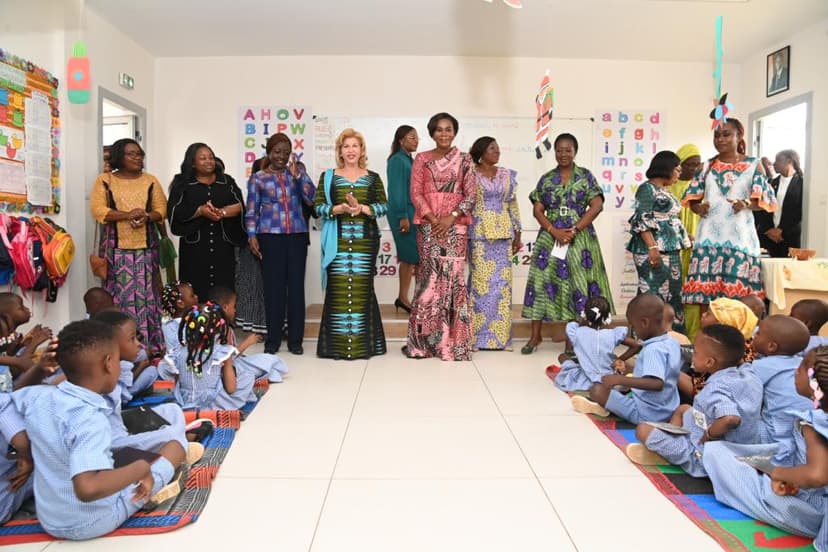 Éducation-Santé : Zita Oligui NGUEMA s’imprègne des réalisations de Dominique Ouattara