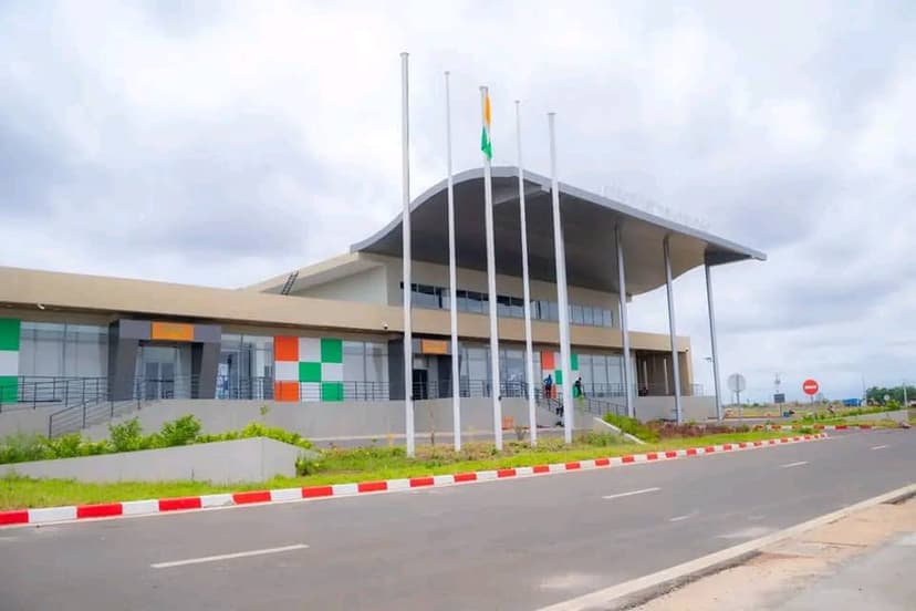 Affaire ILS - aéroport de Korhogo : Tout, sur la procédure et règle en matière de marchés publics, pourquoi la Côte d’Ivoire n’est pas une République bananière (Contribution)