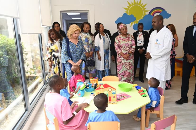 Santé de la mère et de l’enfant : Madame Ana Dias Lourenço, Première Dame de la République d'Angola, découvre l’Hôpital Mère-Enfant de Bingerville