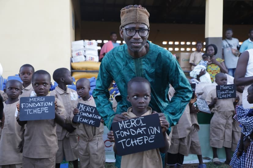 Ponvogo : La Fondation Tchépé offre des kits scolaires à 600 élèves