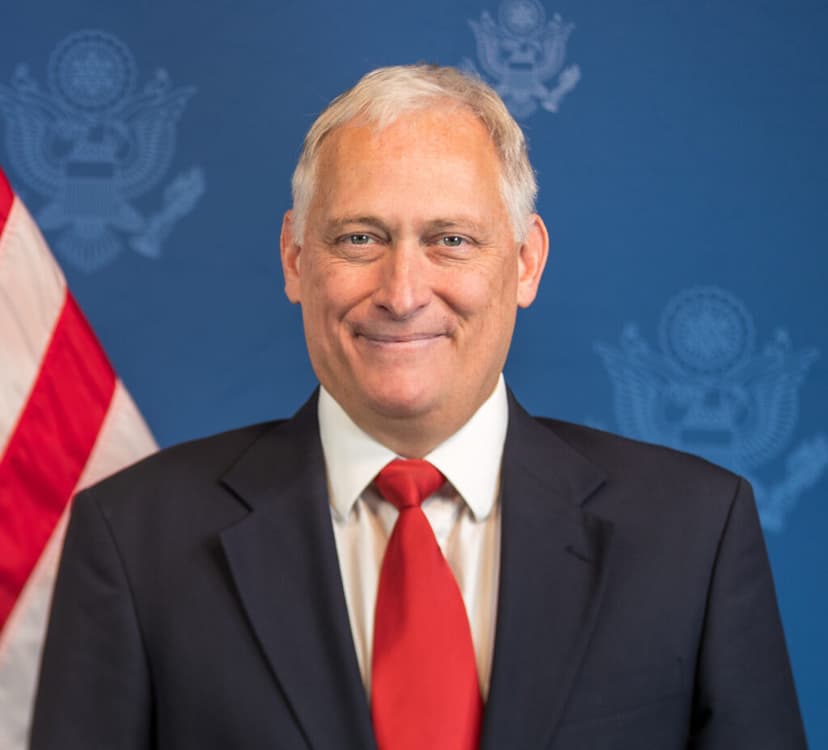 Désinformation et situation sécuritaire en Afrique : Johann Schmonsees répond à 3 questions sur l'engagement des États-Unis