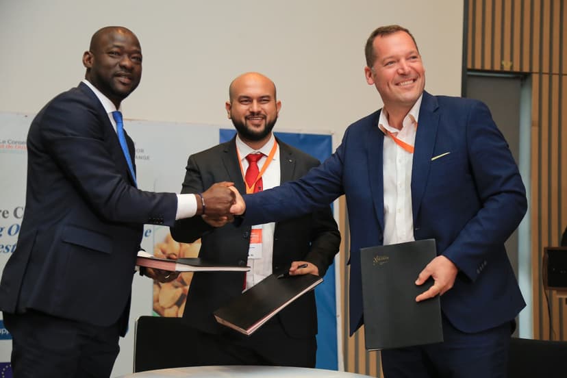 Forum sur l'investissement dans la filière anacarde en Côte d'Ivoire : 3 accords de financement de plus 16 milliards FCFA signés