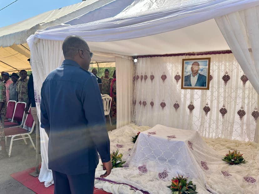 Obsèques de tonton Benoît : Amadou KONÉ apporte son soutien au DG des Affaires maritimes