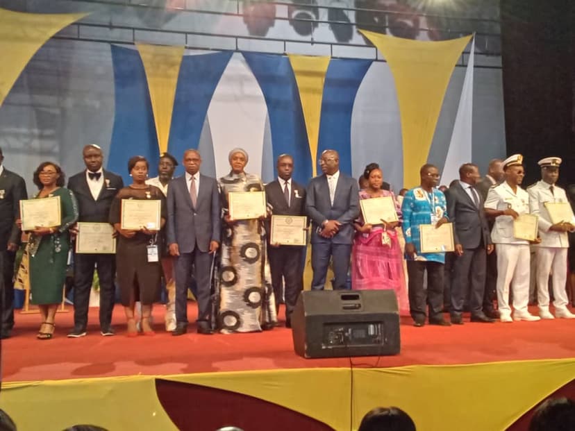 Port Autonome d'Abidjan : 377 agents décorés de la médaille d’honneur du travail