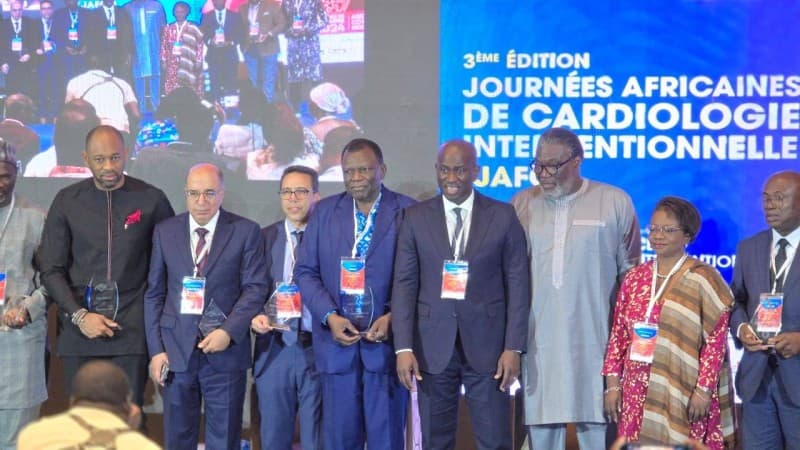 Lutte contre les maladies cardiovasculaires en Afrique : des experts en cardiologie interventionnelle réfléchissent à des solutions à Abidjan