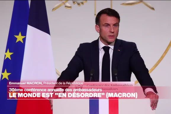 Macron et départ des militaires français d'Afrique : malaise et clarifications
