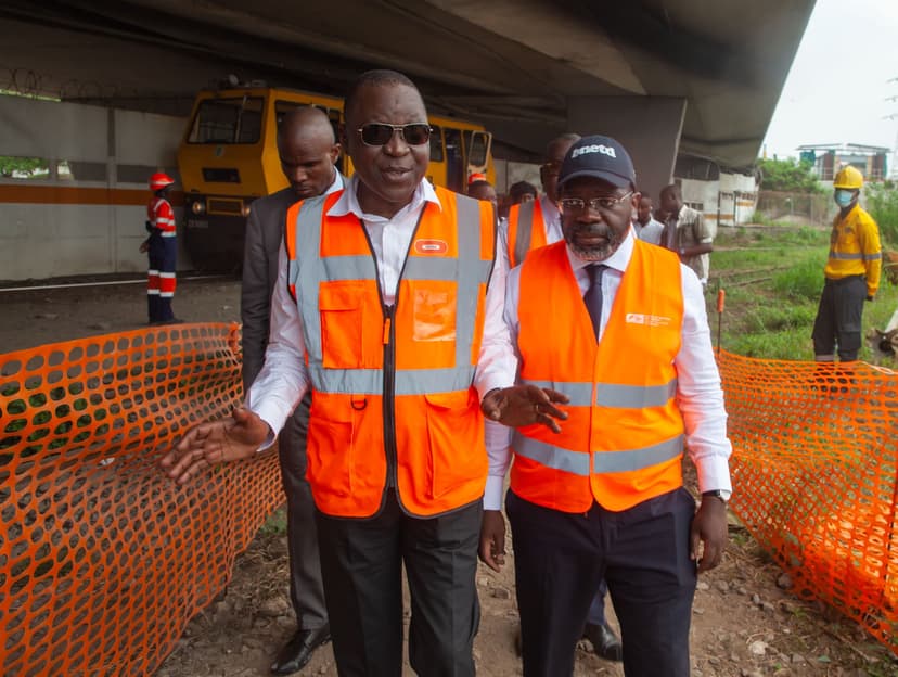 Mobilité à Abidjan : Amadou KONÉ mobilise le district et les maires des communes impactées par les projets