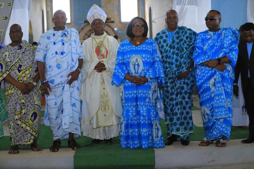 Dabou : Anne OULOTO, Silas METCH et l'association Marie-Djowel prient pour la paix en Côte d'Ivoire