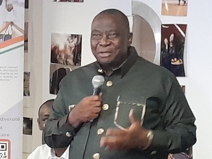 Adjoumani face aux étudiants ivoiriens de France : « Ne vous laissez pas intoxiquer, les Ivoiriens mangent bien»