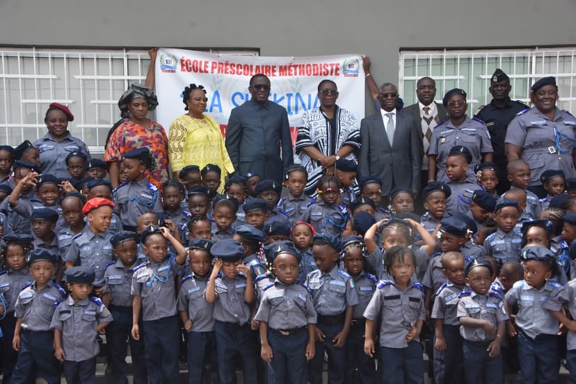 Mardi gras à Abidjan : les tout-petits de l’école “La Shekina” découvrent le district autonome