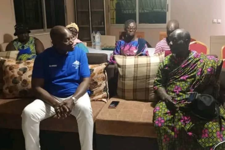 Accident de pirogue à Tiaha : 13 enfants portés disparus, Silas METCH aux côtés des familles